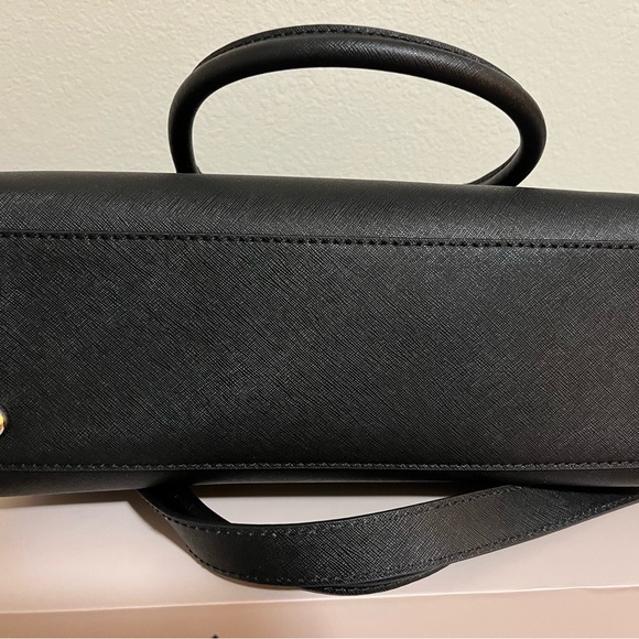 Michael Kors Hamilton Tote in Black Saffiano - Picture 5 of 6